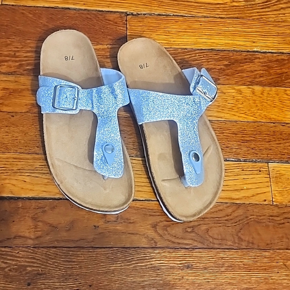 Gray glitter slippers
